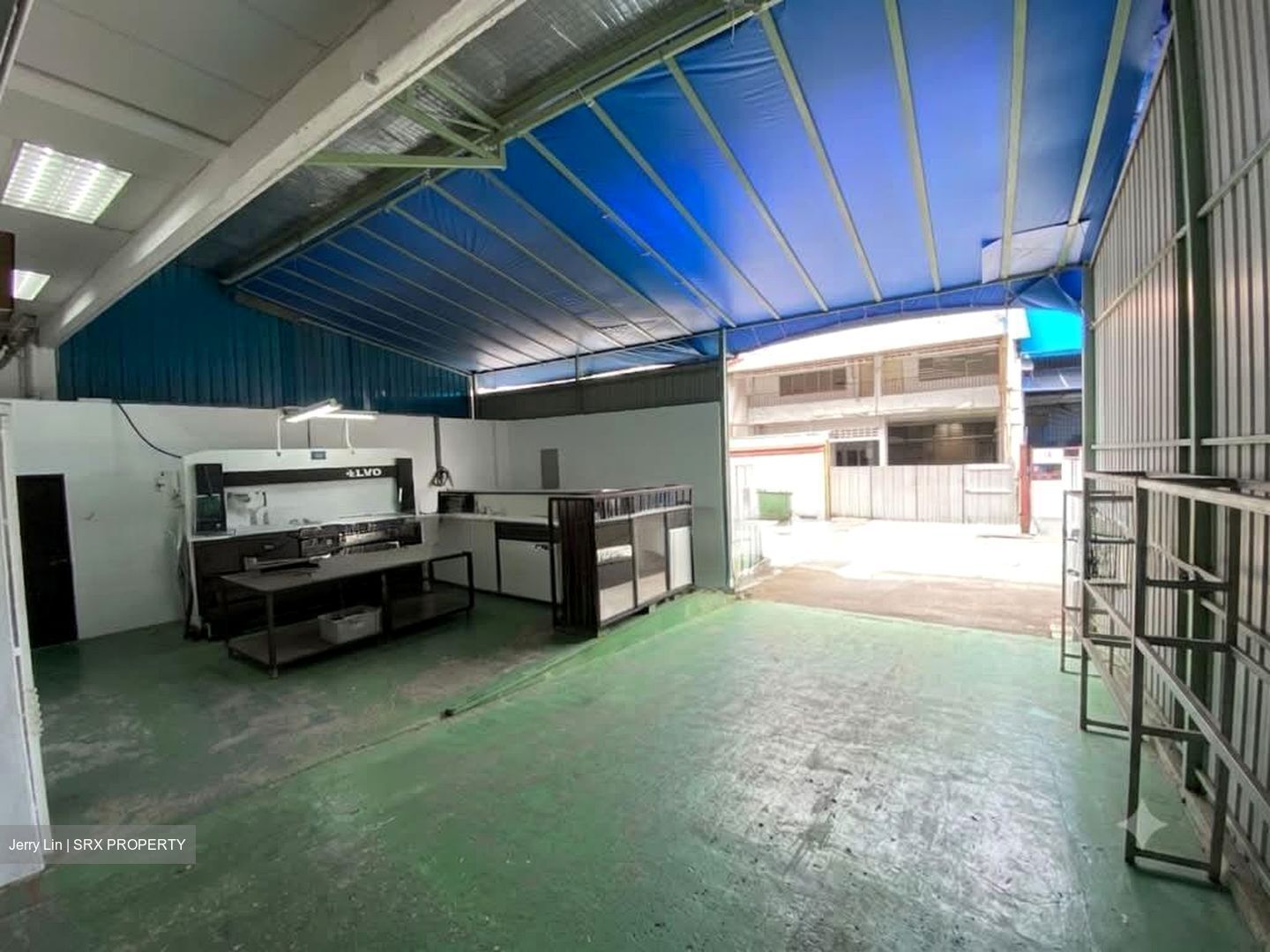 Senang Crescent (D14), Factory #584854481